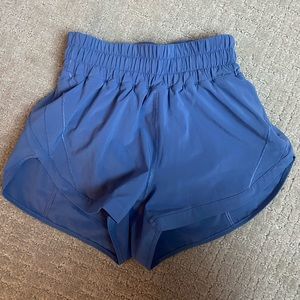 Lululemon Track that high rise lined short 3”